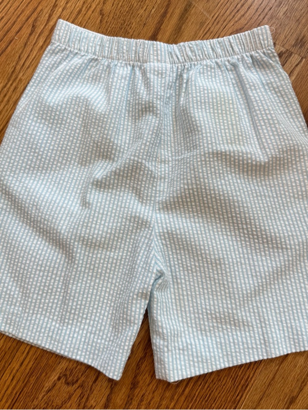 Bailey boys Light Blue Seersucker Two-Piece Set with White Peter Pan Collar - Picture 4 of 11